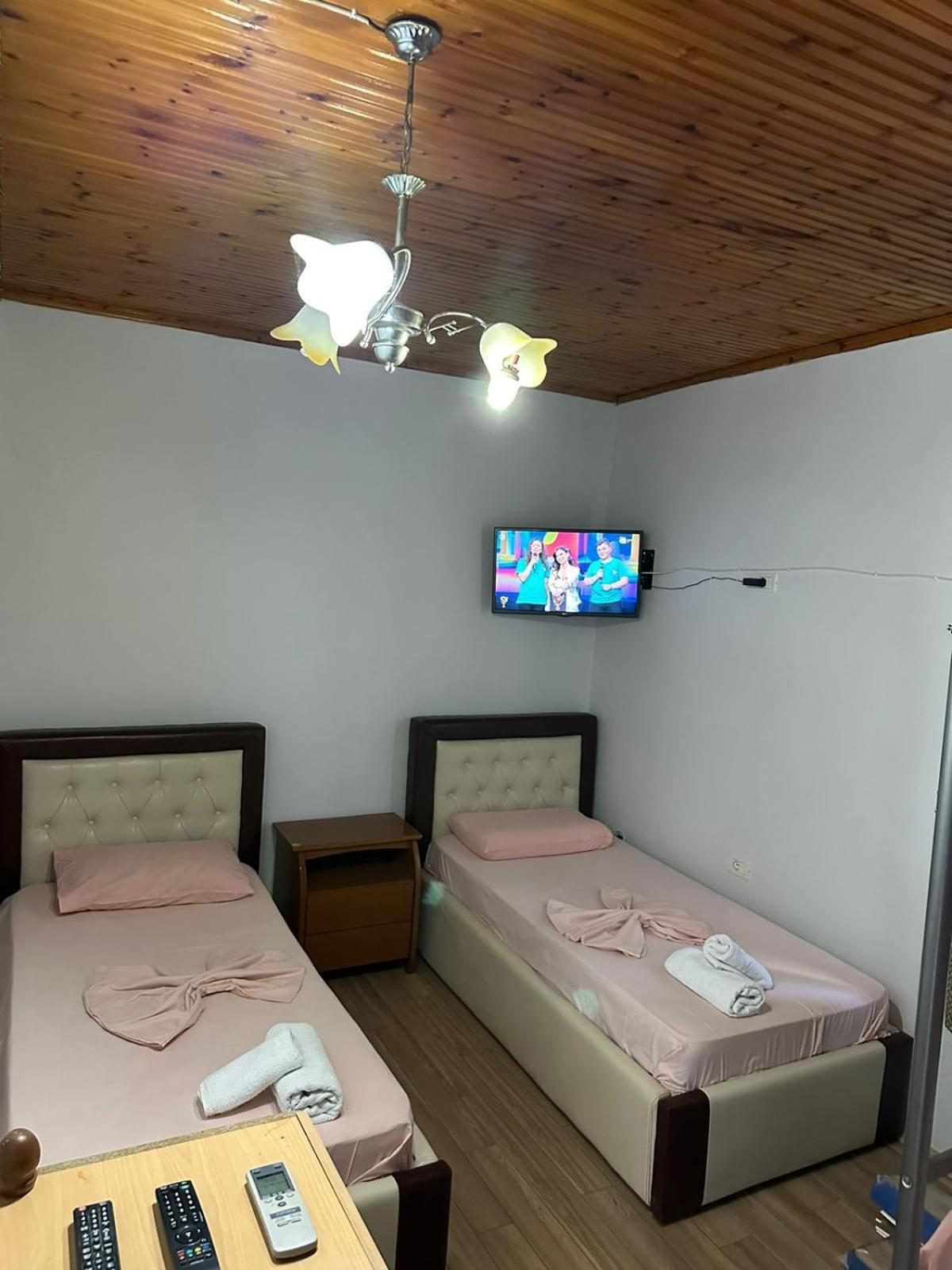 Eden Hostel Tirana Exterior photo